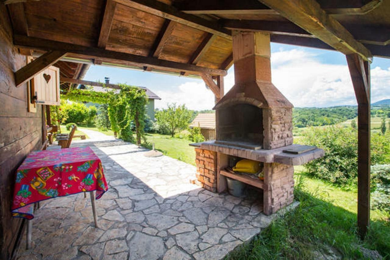 Peacefull Family Cottage Gornji Desinec Exterior photo
